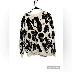 Nike xxl men’s black and white sweater